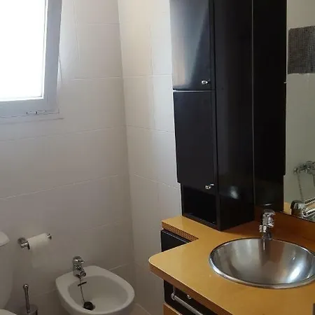 شقة Magnificent Attic In خيرونا